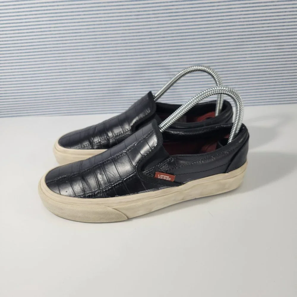 Vans Black Croc Embossed Leather Slip Ons Unisex Women's Size 6, Men's Size 4.5 - Picture 3 of 11